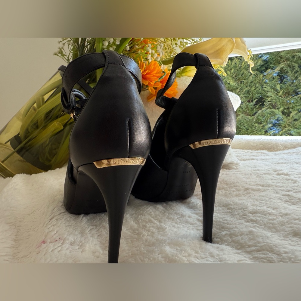 Burberry Black Heeled Sandals - Picture 8 of 10